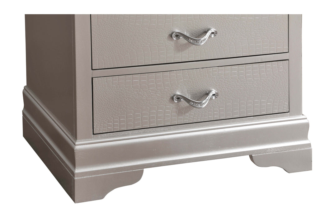 Glory Furniture Lorana Chest