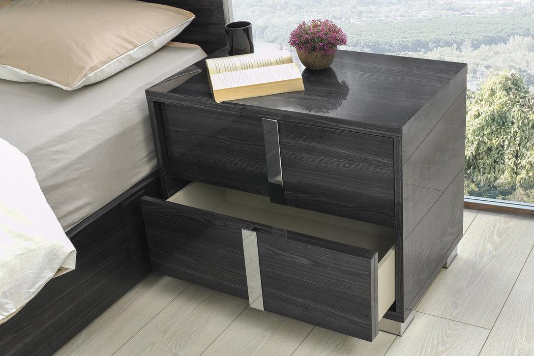 Giulia Dresser in Glossy Gray SR07-103