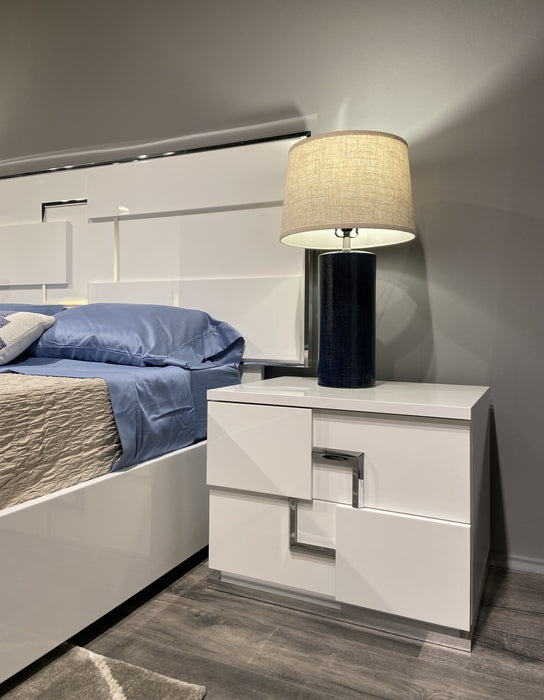 Infinity Premium Bed in Bianco Lucido 