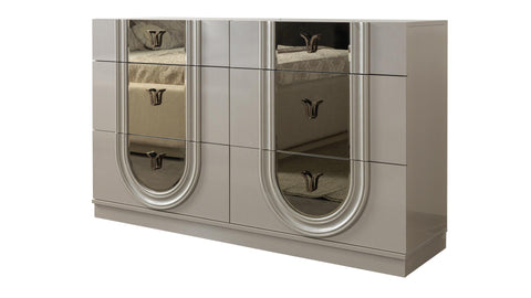 Lesli Dresser