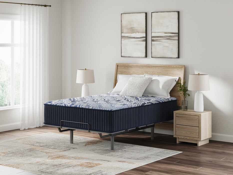 Firm Luxe 2.0 Queen Mattress - image 6