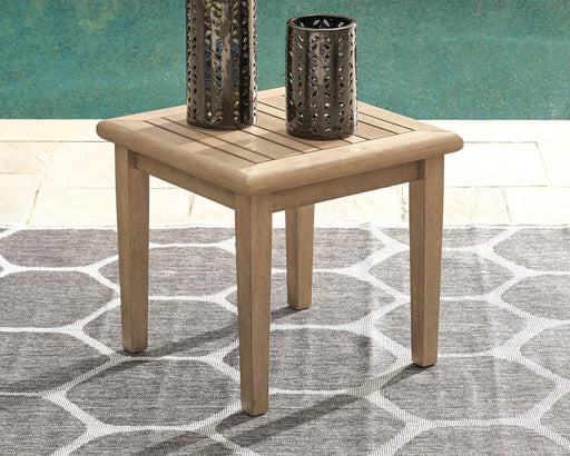 Gerianne End Table - image 2