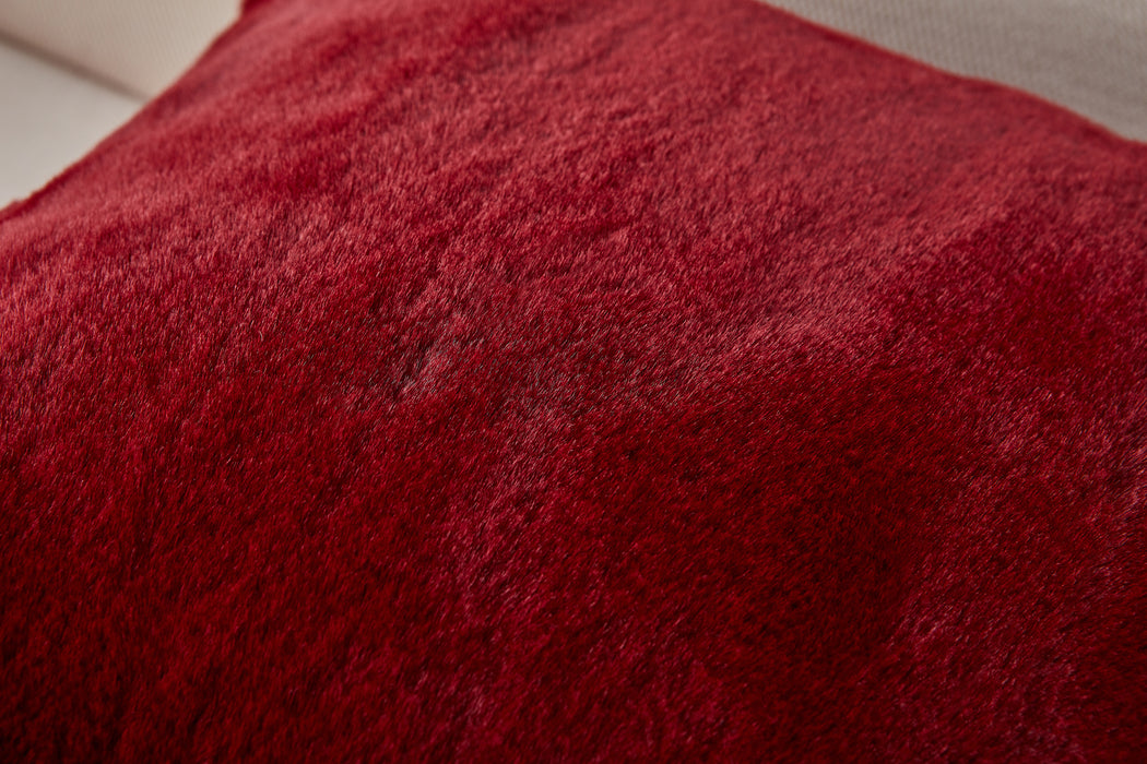 Agnes Luxury Chinchilla Faux Fur Pillow (20 In. x 20 In.)