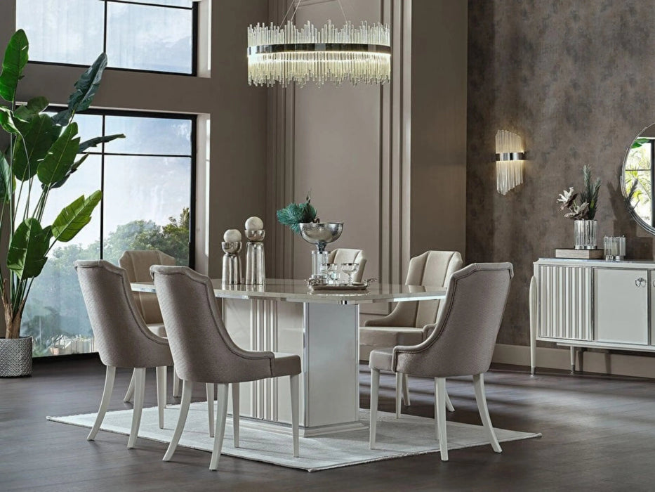 Gravita Dining Table