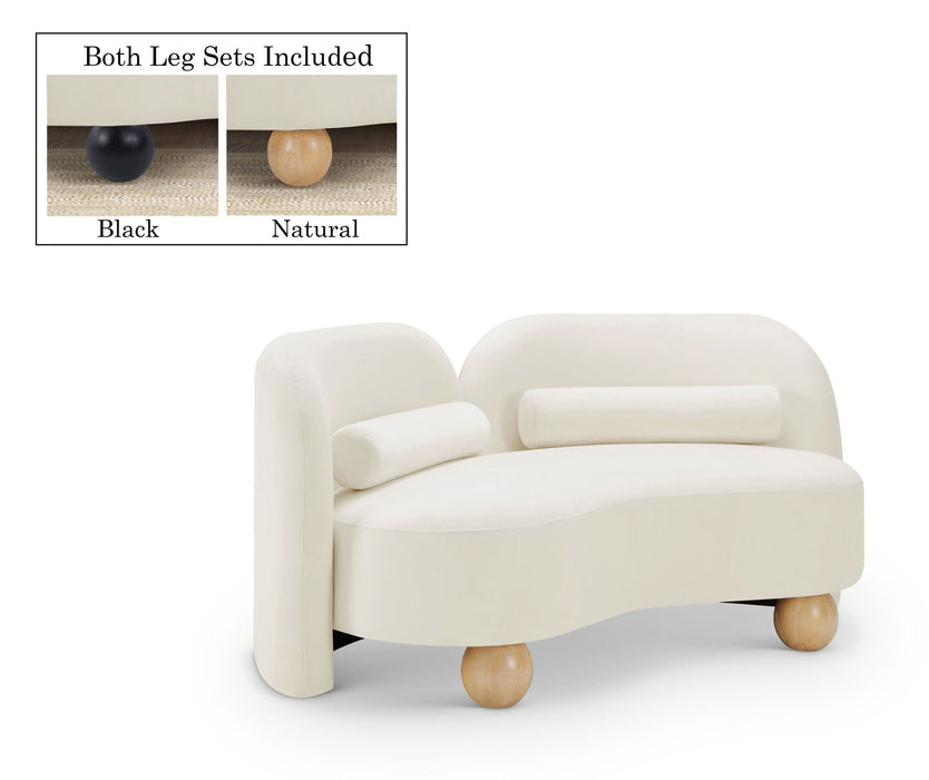Loveseat tapizado de terciopelo Daphne de 64"