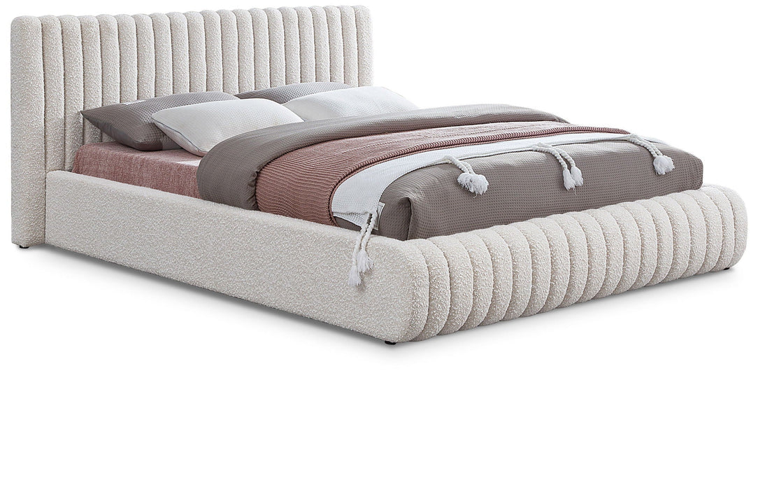 Cama tapizada de bouclé Nash