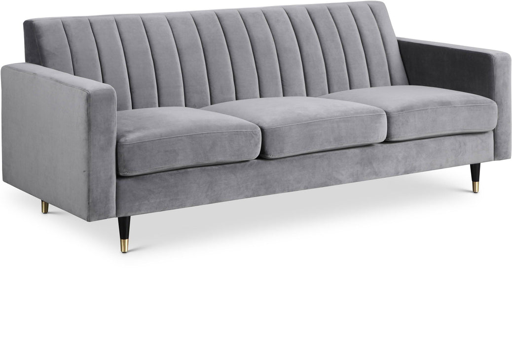 Sofá tapizado de terciopelo Lola de 85"