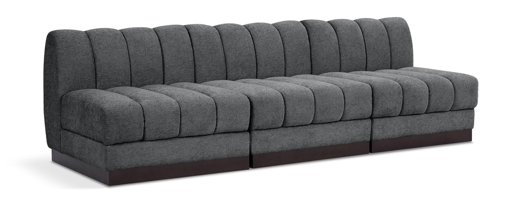 Quinn Living Room Set
