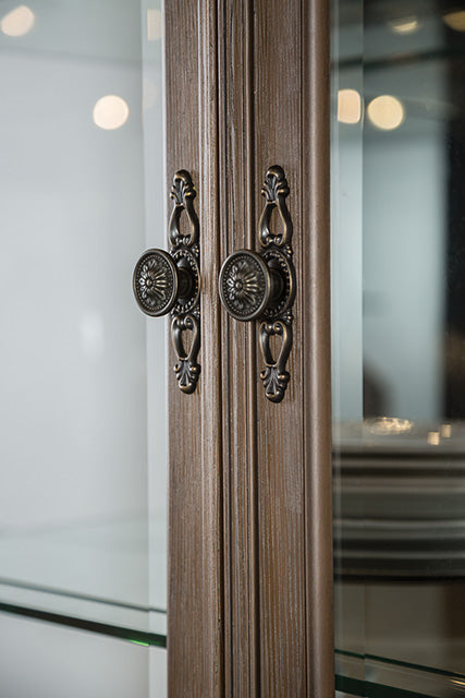 Seven Oaks Hutch & Buffet - Weathered Oak