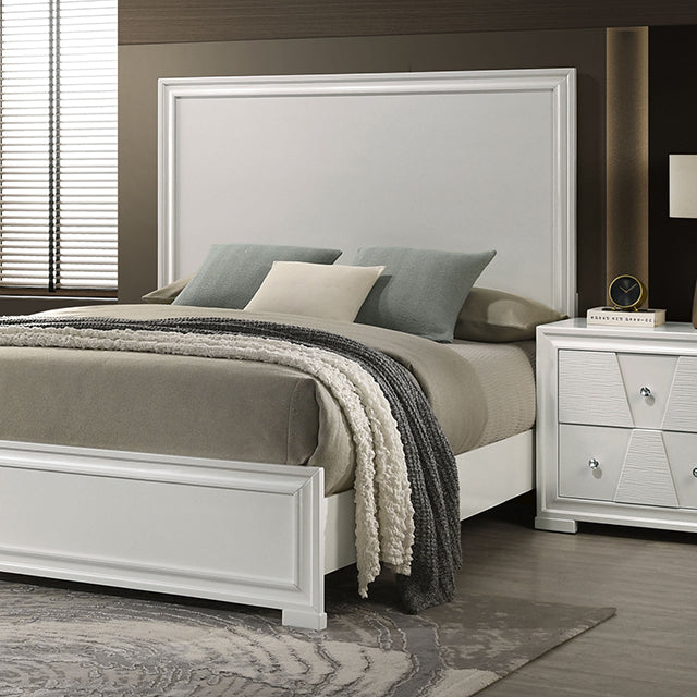 Holsted 4 Pc Bedroom Set - White