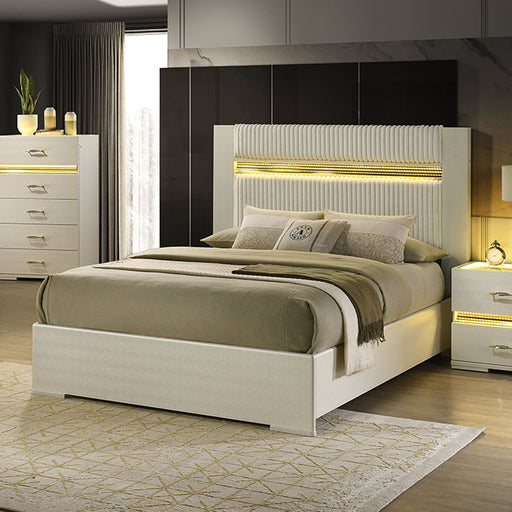 Lucida 5 Pc Bedroom Set w/ 2 Nightstands - Beige